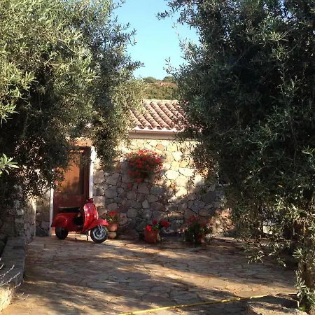 Stazzo Isola Rossa Di Gallura Nyaraló Trinità dʼAgultu