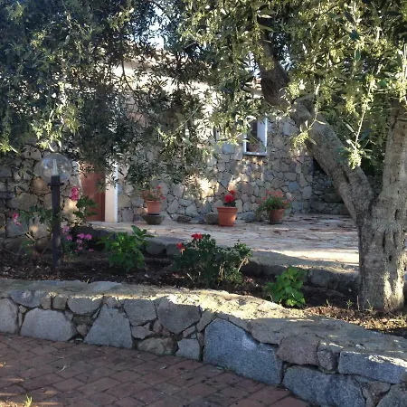 Stazzo Isola Rossa Di Gallura Nyaraló *
